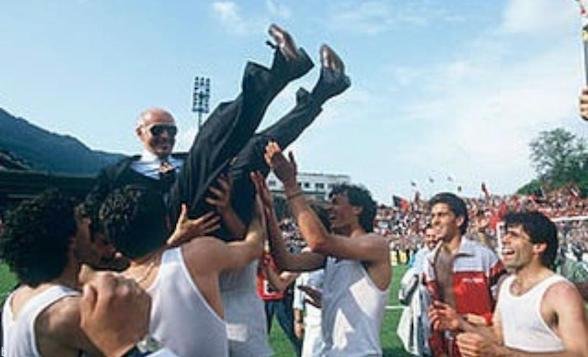 آریگو ساکی کیست؟ | بیوگرافی یکی از بزرگترین سرمربی های فوتبال دنیا (+عکس و افتخارات)